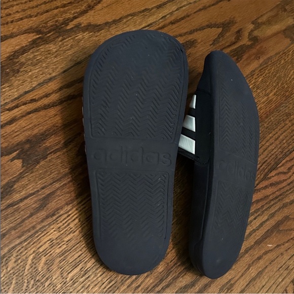 Adidas Black and White Striped Slides - Picture 7 of 7